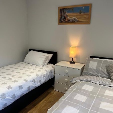 Hanwell The Grande Residence - Close To Central London & Next To Northfield Tube Station מראה חיצוני תמונה