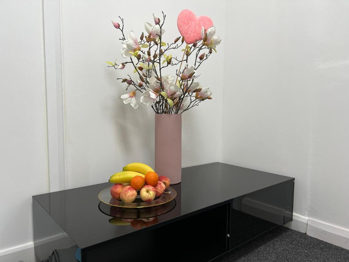 Hanwell The Grande Residence - Close To Central London & Next To Northfield Tube Station מראה חיצוני תמונה